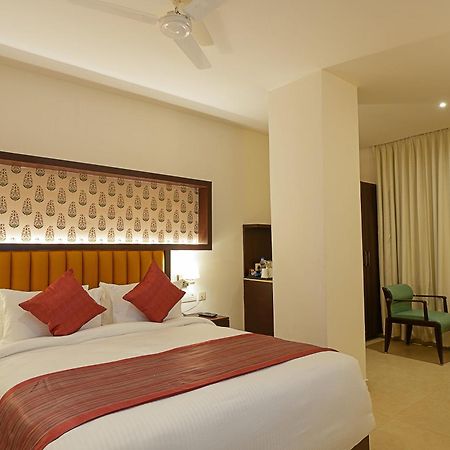 Grand Continent Secunderabad A Sarovar Portico Affiliate Hotel ภายนอก รูปภาพ