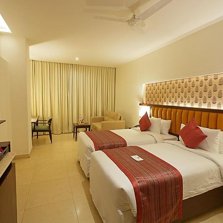 Grand Continent Secunderabad A Sarovar Portico Affiliate Hotel ภายนอก รูปภาพ
