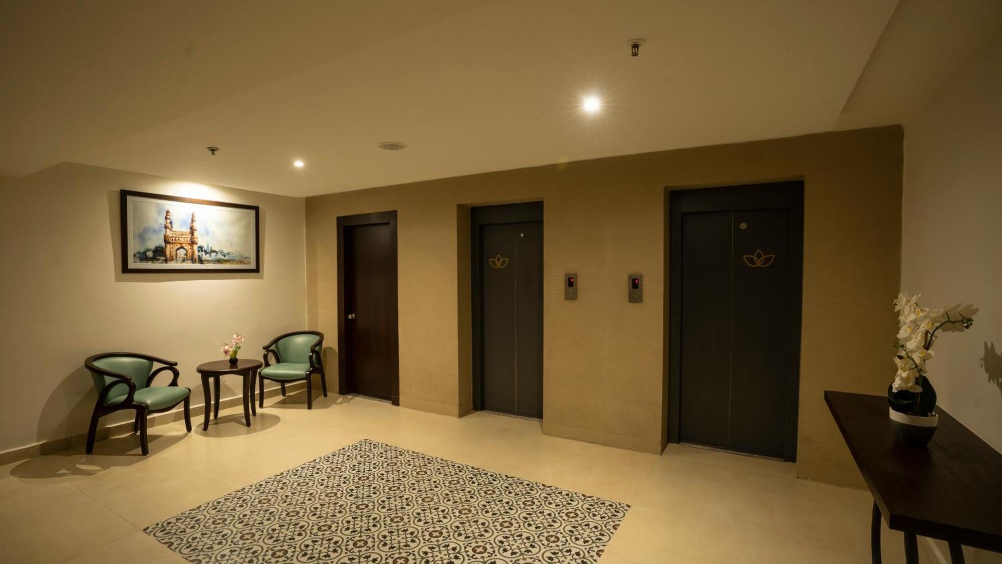 Grand Continent Secunderabad A Sarovar Portico Affiliate Hotel ภายนอก รูปภาพ