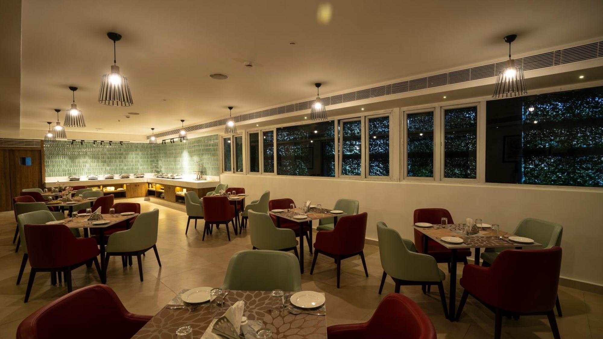 Grand Continent Secunderabad A Sarovar Portico Affiliate Hotel ภายนอก รูปภาพ